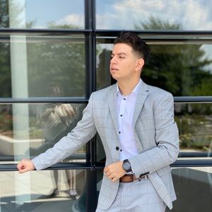 Meet your Posher, Jason